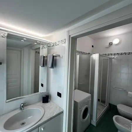 Moderno E Luminoso Con Terrazzo, M2 Malpensa Train Διαμέρισμα
